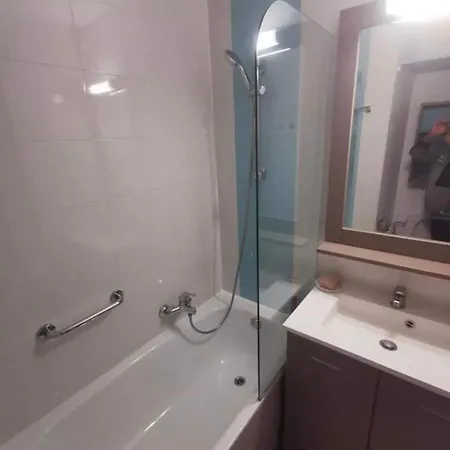 Dans De Avec Piscine , Parking Prive, Climatise, 4 Couchages, La Napoule Pres De Cannes !